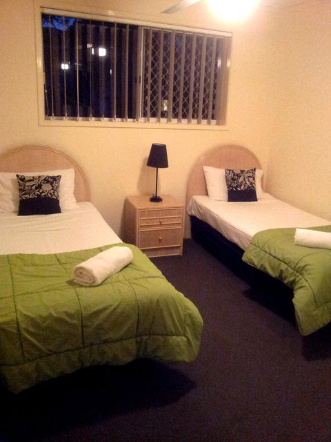 Champelli Palms Apartments - QLD Tourism 18