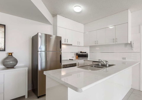 Sailport Mooloolaba Apartments - QLD Tourism 31