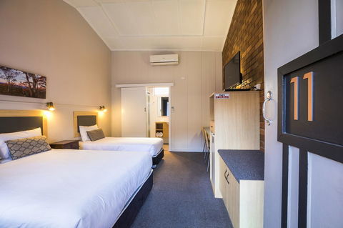 Downs Motel - QLD Tourism 2