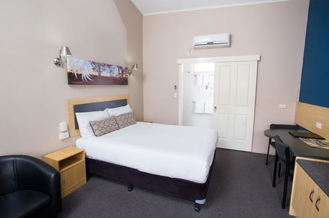Downs Motel - QLD Tourism 16