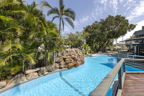 View Brisbane - QLD Tourism 25