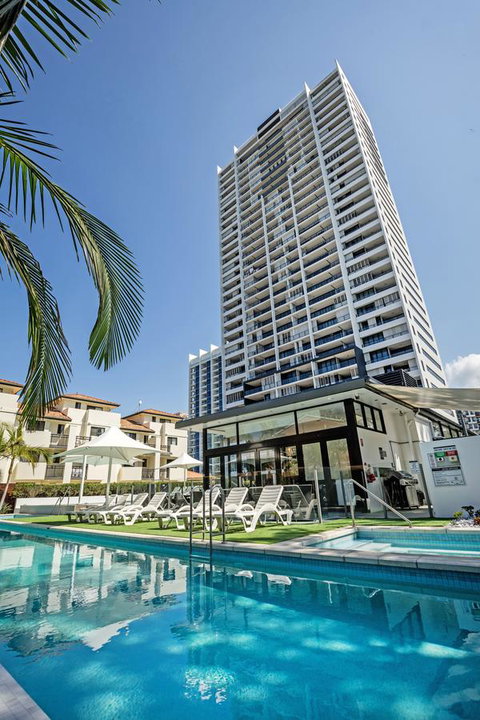 Ultra Broadbeach - Queensland Tourism 1