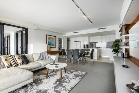 Ultra Broadbeach - Queensland Tourism 12