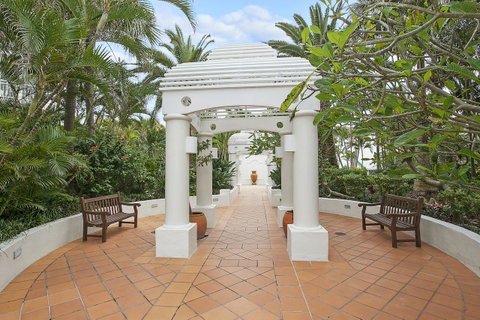 ULTIQA Burleigh Mediterranean Resort - QLD Tourism 18