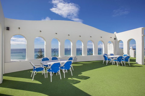 ULTIQA Burleigh Mediterranean Resort - QLD Tourism 25