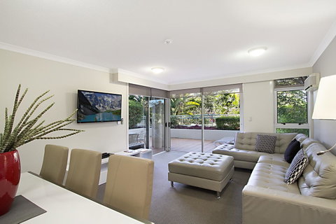 ULTIQA Burleigh Mediterranean Resort - QLD Tourism 35