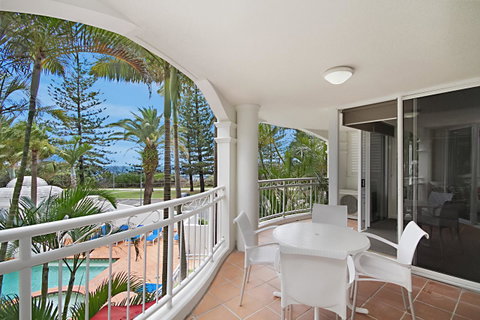 ULTIQA Burleigh Mediterranean Resort - QLD Tourism 34