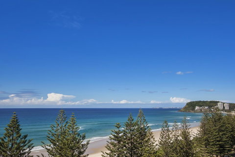 ULTIQA Burleigh Mediterranean Resort - QLD Tourism 24