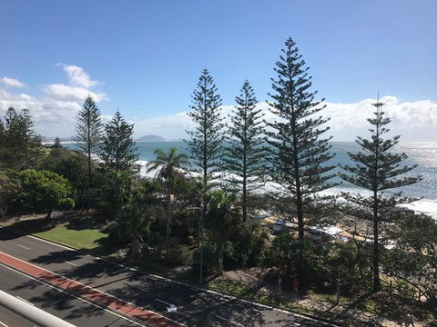 Northwind Beachfront Apartments - QLD Tourism 10