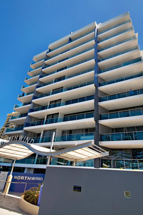Northwind Beachfront Apartments - QLD Tourism 7