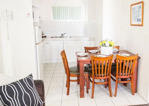 Aabon Apartments & Motel - QLD Tourism 15