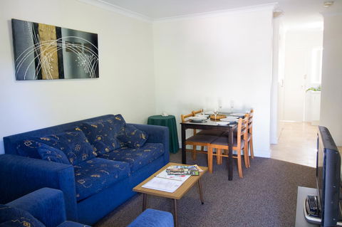 Aabon Apartments & Motel - QLD Tourism 29