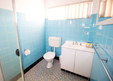 Aabon Apartments & Motel - QLD Tourism 13