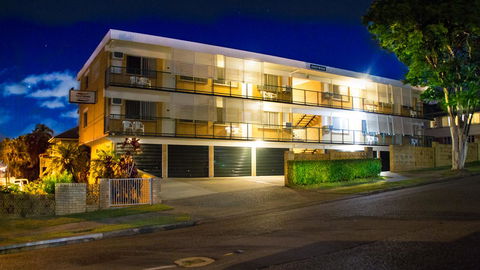 Aabon Apartments & Motel - QLD Tourism 34