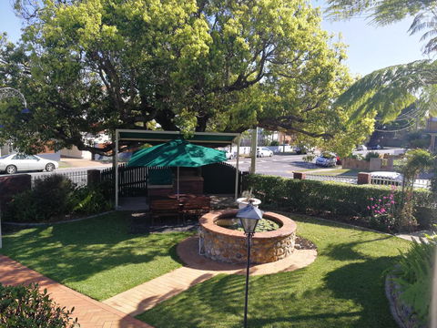 Aabon Apartments & Motel - QLD Tourism 11