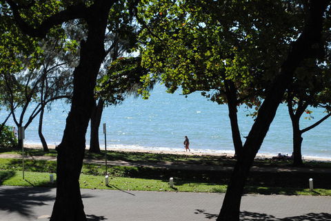 BeachView Apartments At Villa Paradiso - Queensland Tourism 8