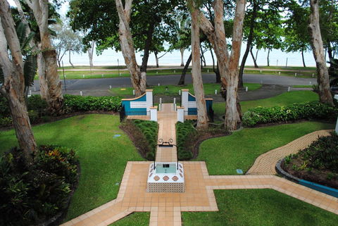 BeachView Apartments At Villa Paradiso - Queensland Tourism 7