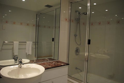 BeachView Apartments At Villa Paradiso - Queensland Tourism 13