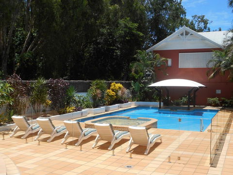 BeachView Apartments At Villa Paradiso - Queensland Tourism 1