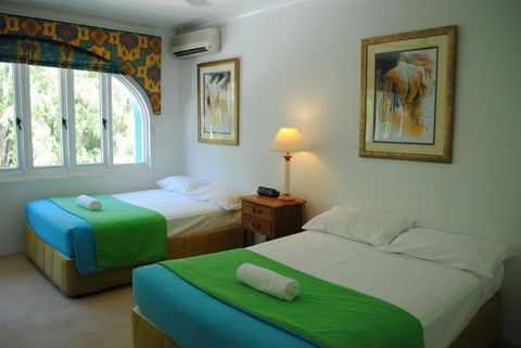 BeachView Apartments At Villa Paradiso - Queensland Tourism 19