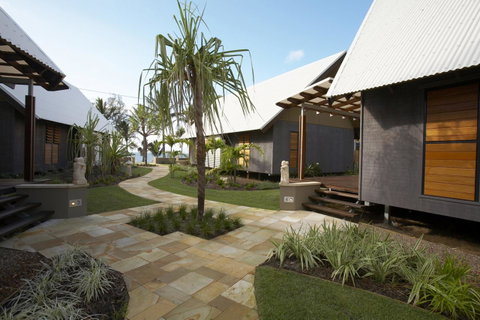 Pure Magnetic Villa 4 - QLD Tourism 8