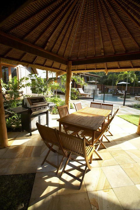 Pure Magnetic Villa 4 - QLD Tourism 4