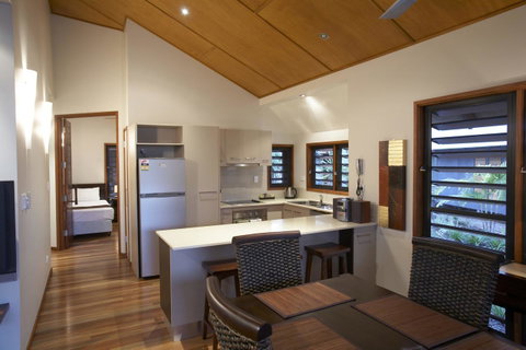 Pure Magnetic Villa 4 - QLD Tourism 3