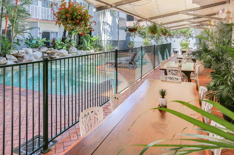 Coral Tree Inn - Queensland Tourism 4