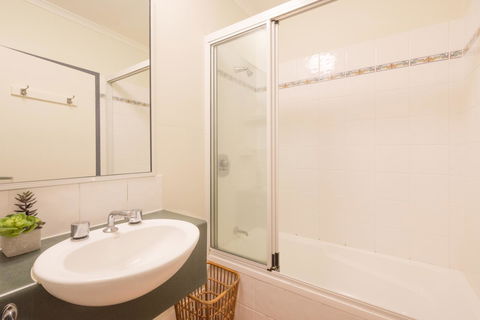 Coral Tree Inn - Queensland Tourism 41