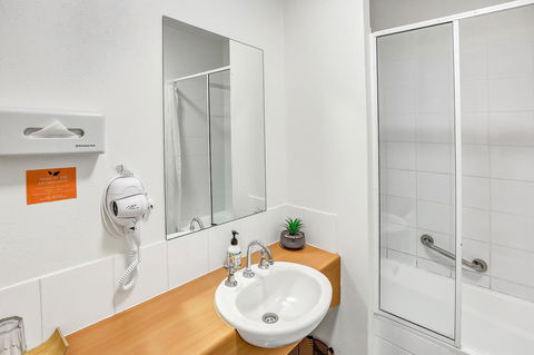 Coral Tree Inn - Queensland Tourism 33