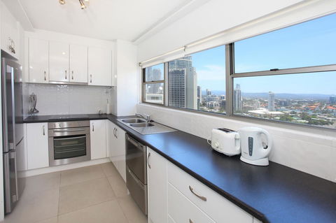 Pacific Plaza Apartments - QLD Tourism 13