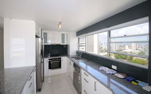 Pacific Plaza Apartments - QLD Tourism 28