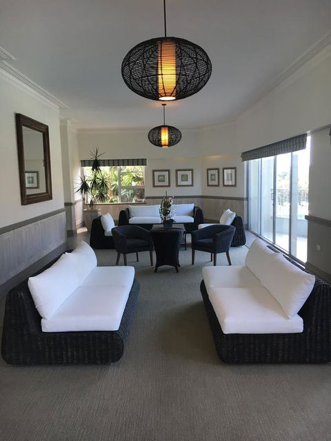 Pacific Plaza Apartments - QLD Tourism 4