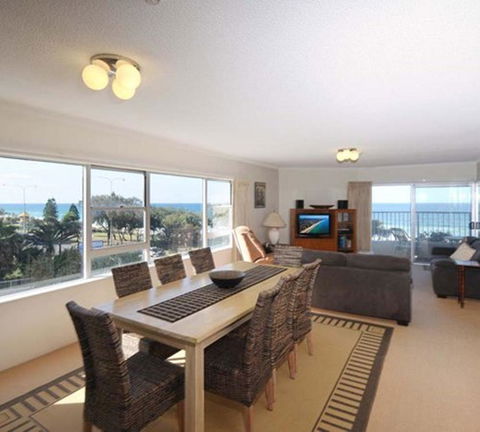Pacific Plaza Apartments - QLD Tourism 20