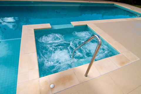 Pacific Plaza Apartments - QLD Tourism 14