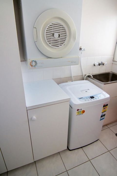 Pacific Plaza Apartments - QLD Tourism 35