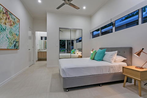 Oceans Edge Holiday Home - QLD Tourism 10