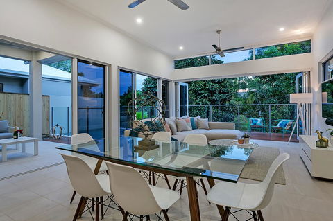 Oceans Edge Holiday Home - QLD Tourism 7