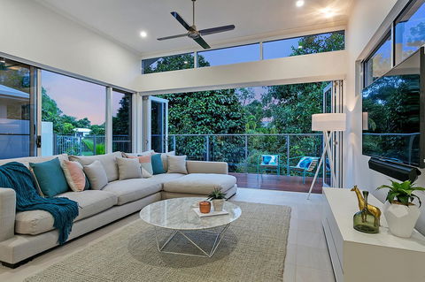 Oceans Edge Holiday Home - QLD Tourism 2