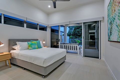 Oceans Edge Holiday Home - QLD Tourism 12
