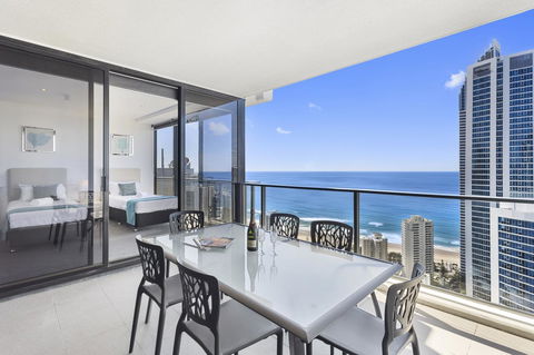 Holiday Holiday Circle On Cavill Apartments - QLD Tourism 3