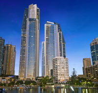 Holiday Holiday Circle On Cavill Apartments - Queensland Tourism