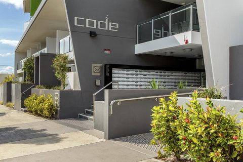 Code Apartments - QLD Tourism 14
