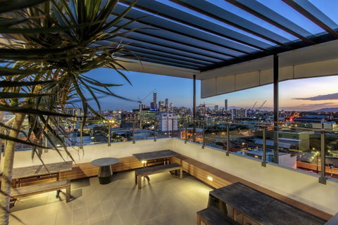 Code Apartments - QLD Tourism 2