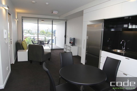 Code Apartments - QLD Tourism 35