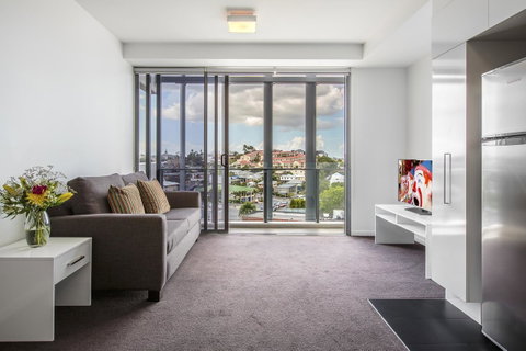 Code Apartments - QLD Tourism 15