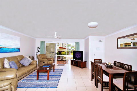 Key Largo Holiday Apartments - Queensland Tourism 12