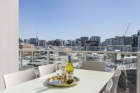DoubleOne3 Apartments - Queensland Tourism 4
