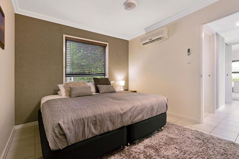 Oasis Apartments On Hamilton Island By HIHA - QLD Tourism 13