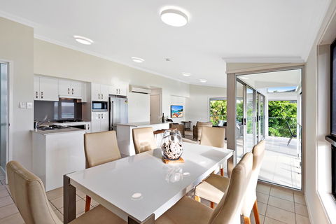 Oasis Apartments On Hamilton Island By HIHA - QLD Tourism 39